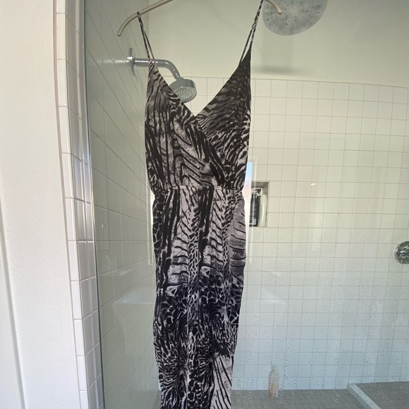 H&M animal print jumpsuit - Picture 2 of 7